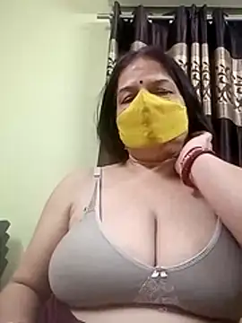 Snapshot of IndianAngle chatting on April 26, 8:50 pm IndianAngle online show from April 26, 8:50 pm