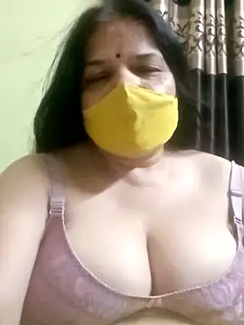 Snapshot of IndianAngle chatting on April 28, 8:47 pm IndianAngle online show from April 28, 8:47 pm
