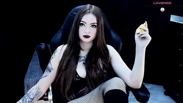 Snapshot of nasty_katty_ chatting on June 9, 10:10 pm nasty katty online show from June 9, 10:10 pm
