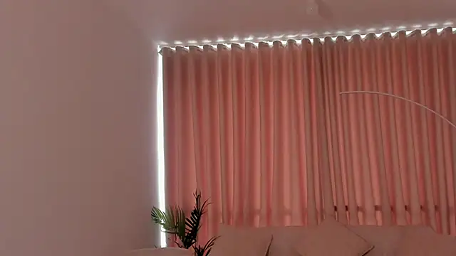 Snapshot of SavannahWildee chatting on September 14, 11:42 am SavannahWildee online show from September 14, 11:42 am