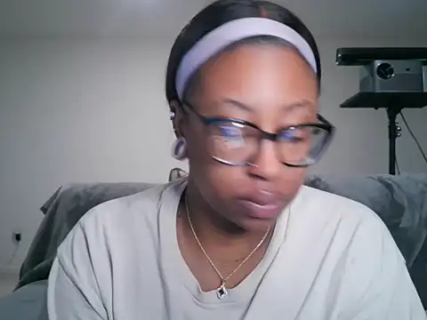 Snapshot of Nyxie_Chaos chatting on June 8, 1:44 pm Nyxie Chaos online show from June 8, 1:44 pm