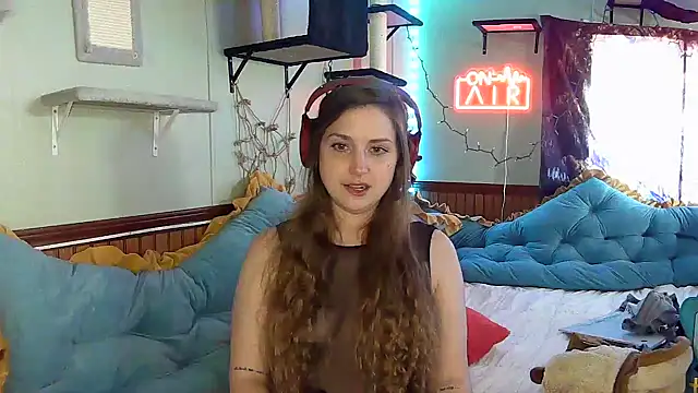 mirannacult online show from December 12, 3:27 pm