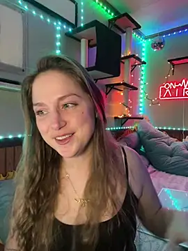 mirannacult online show from December 19, 9:07 am