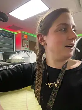 mirannacult online show from December 21, 9:55 am