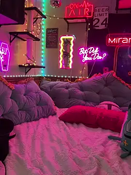 mirannacult online show from December 26, 4:47 pm