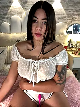 Snapshot of _MadiLee_ chatting on December 5, 2:09 am MadiLee online show from December 5, 2:09 am