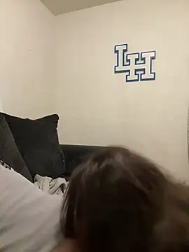 Snapshot of DaHomeEDubs chatting on February 27, 5:58 pm DaHomeEDubs online show from February 27, 5:58 pm