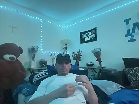 Snapshot of DaHomeEDubs chatting on March 22, 8:40 am DaHomeEDubs online show from March 22, 8:40 am