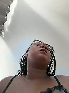 BaddieMelanie online show from June 29, 1:00 pm