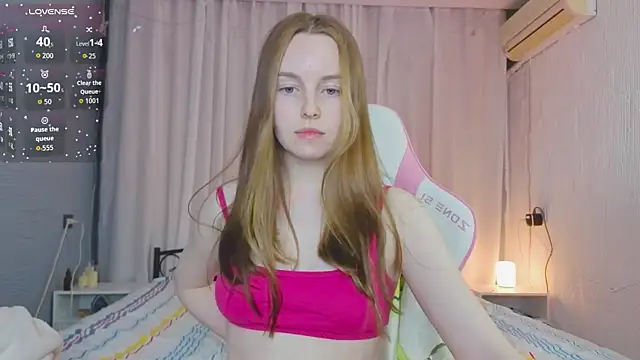 Snapshot of Wild__flowers chatting on May 14, 5:42 pm Wild flowers online show from May 14, 5:42 pm