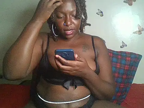 Snapshot of IAm_Katie chatting on February 10, 9:36 pm IAm Katie online show from February 10, 9:36 pm