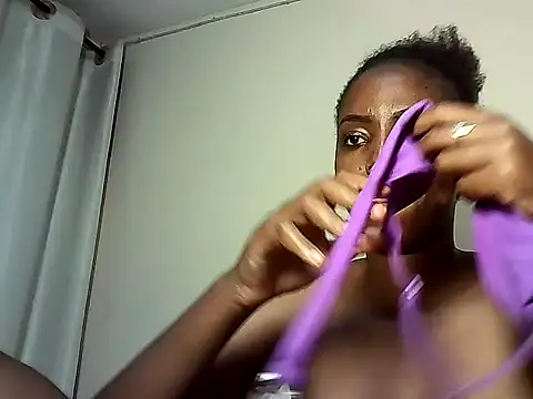 Snapshot of nanaswee chatting on May 3, 4:13 pm nanaswee online show from May 3, 4:13 pm