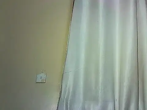Snapshot of nanaswee chatting on July 9, 4:11 pm nanaswee online show from July 9, 4:11 pm