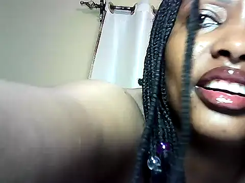 Snapshot of nanaswee chatting on July 13, 4:21 pm nanaswee online show from July 13, 4:21 pm