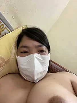 Snapshot of Hachi_Sweetbabie_ chatting on April 17, 10:18 am Hachi Sweetbabie online show from April 17, 10:18 am