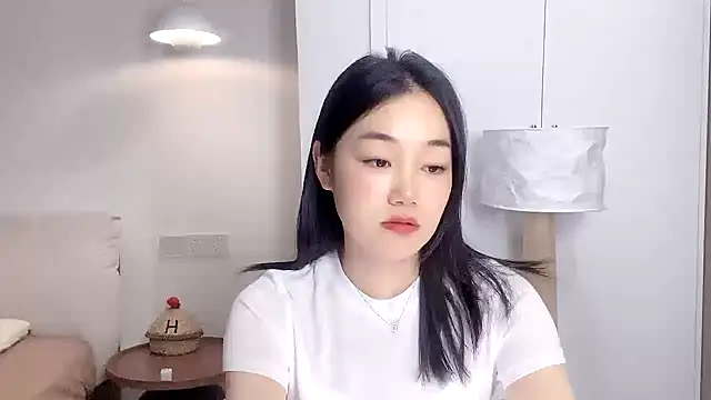 Snapshot of cloud8822 chatting on April 21, 2:12 pm cloud8822 online show from April 21, 2:12 pm