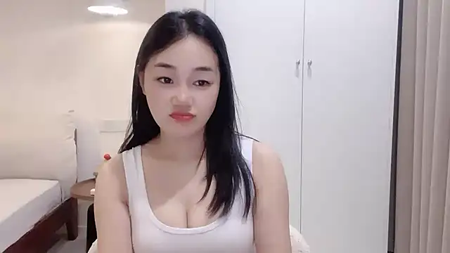 Snapshot of cloud8822 chatting on July 13, 1:58 pm cloud8822 online show from July 13, 1:58 pm