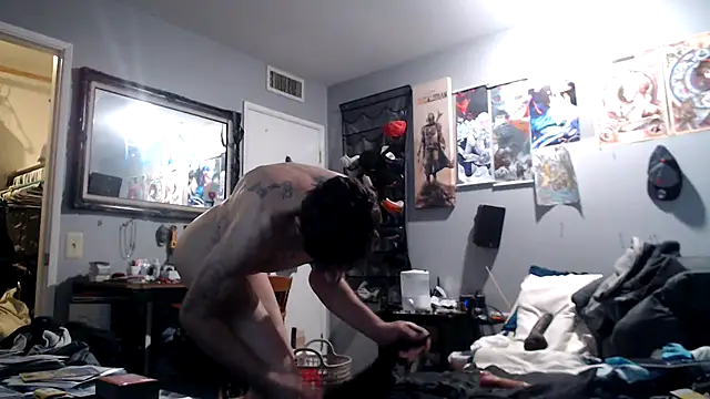 Snapshot of eavestease1 chatting on February 20, 7:36 pm eavestease1 online show from February 20, 7:36 pm