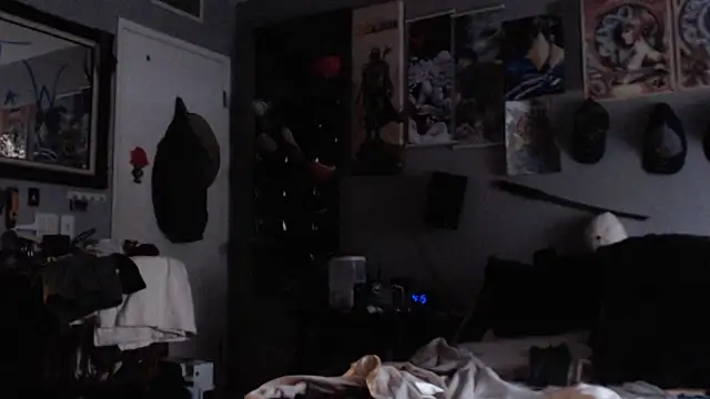 Snapshot of eavestease1 chatting on March 8, 10:13 pm eavestease1 online show from March 8, 10:13 pm