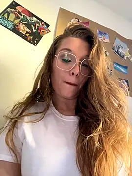 Snapshot of Lalalynn chatting on November 9, 7:01 pm Lalalynn online show from November 9, 7:01 pm