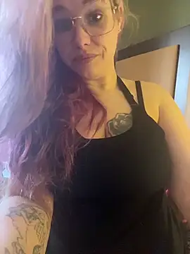 Lalalynn online show from February 12, 7:20 pm