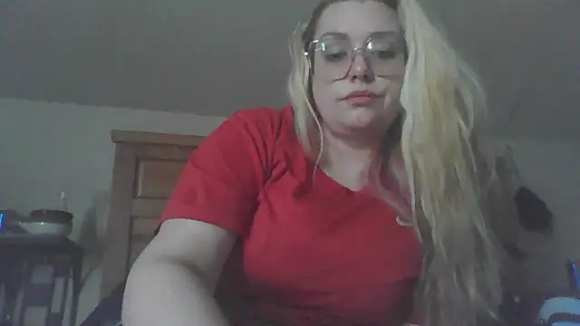 Snapshot of Lalalynn chatting on June 11, 7:56 pm Lalalynn online show from June 11, 7:56 pm