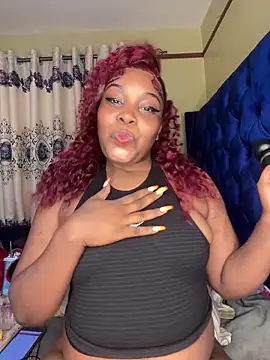Snapshot of Queenshaz01 chatting on June 3, 3:20 am Queenshaz01 online show from June 3, 3:20 am