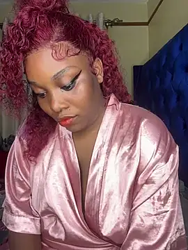 Snapshot of Queenshaz01 chatting on June 5, 10:37 pm Queenshaz01 online show from June 5, 10:37 pm