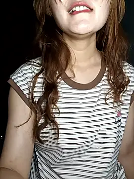 Snapshot of Girl20sexy chatting on April 23, 6:21 pm Girl20sexy online show from April 23, 6:21 pm