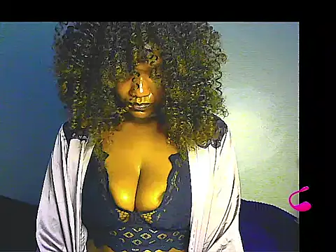 Snapshot of lilylovexx chatting on April 17, 4:26 am lilylovexx online show from April 17, 4:26 am