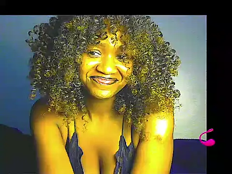 Snapshot of lilylovexx chatting on May 12, 12:13 pm lilylovexx online show from May 12, 12:13 pm