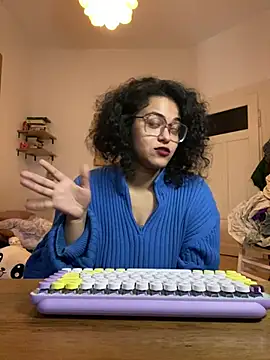 Snapshot of Curvydesifromgermany chatting on January 27, 4:01 pm Curvydesifromgermany online show from January 27, 4:01 pm