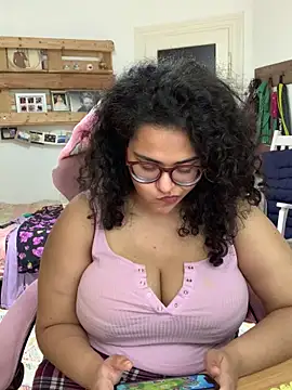 Curvydesifromgermany online show from June 9, 2:28 pm