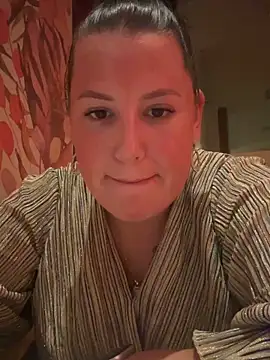 Snapshot of xlinastarrx chatting on April 24, 5:15 pm xlinastarrx online show from April 24, 5:15 pm