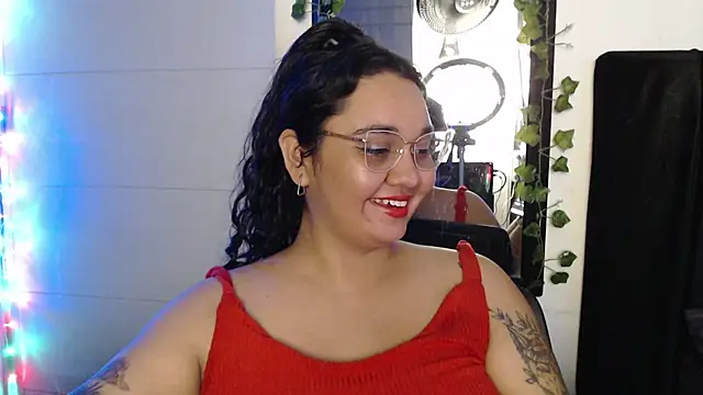 Snapshot of Alezapark chatting on June 19, 10:35 pm Alezapark online show from June 19, 10:35 pm