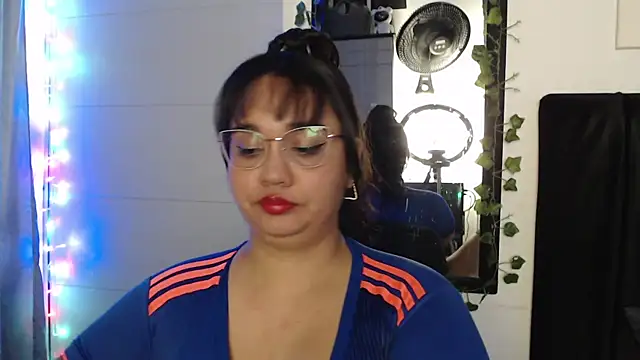 Snapshot of Alezapark chatting on June 20, 1:14 pm Alezapark online show from June 20, 1:14 pm