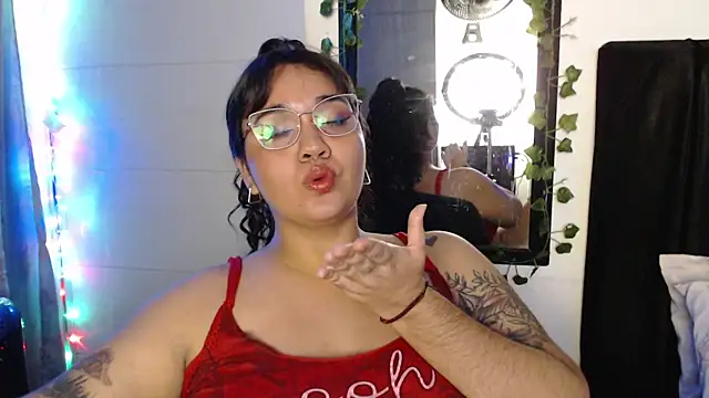 Snapshot of Alezapark chatting on June 28, 4:40 am Alezapark online show from June 28, 4:40 am