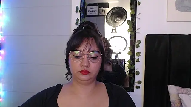 Snapshot of Alezapark chatting on July 7, 12:31 pm Alezapark online show from July 7, 12:31 pm