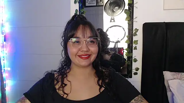 Snapshot of Alezapark chatting on July 8, 2:10 pm Alezapark online show from July 8, 2:10 pm