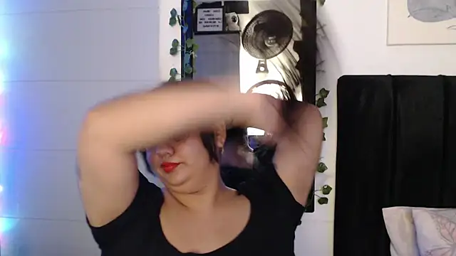 Snapshot of Alezapark chatting on July 9, 2:32 pm Alezapark online show from July 9, 2:32 pm