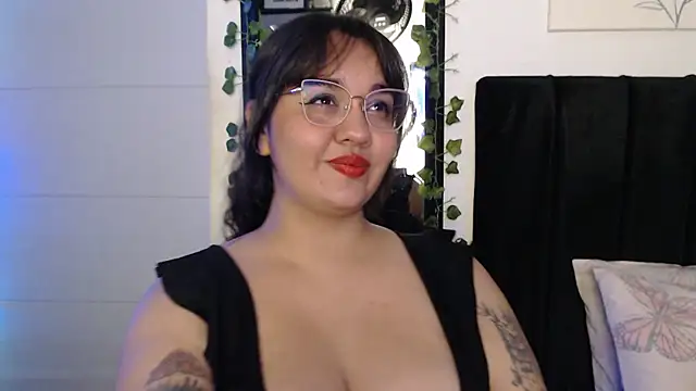 Snapshot of Alezapark chatting on July 11, 1:14 pm Alezapark online show from July 11, 1:14 pm