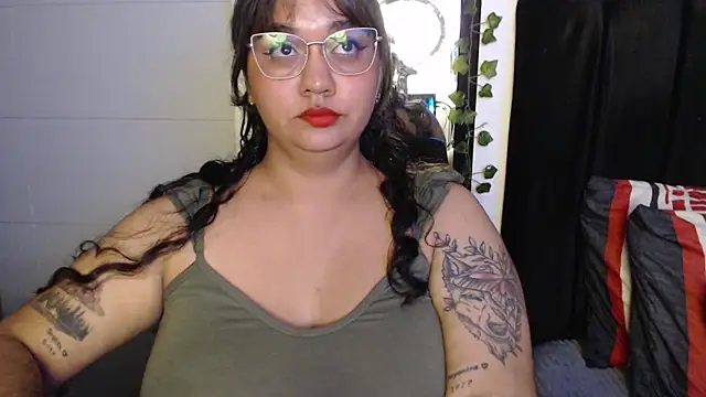 Snapshot of Alezapark chatting on July 21, 1:52 am Alezapark online show from July 21, 1:52 am