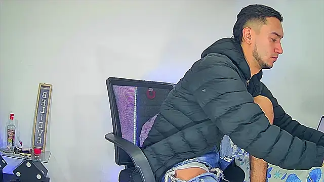 Kevin Torres online show from February 13, 2:24 pm