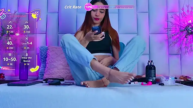 AuraRoss online show from February 19, 7:10 pm