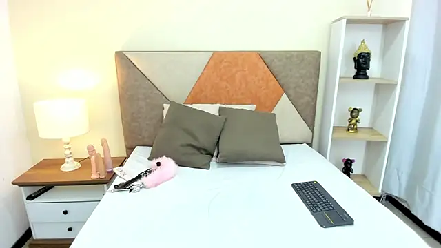 JennaCollins149 online show from December 21, 8:10 pm