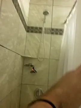 Snapshot of bigdickdaddy2184 chatting on December 9, 12:23 am bigdickdaddy2184 online show from December 9, 12:23 am