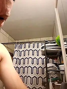 Snapshot of bigdickdaddy2184 chatting on February 23, 8:39 am bigdickdaddy2184 online show from February 23, 8:39 am