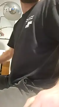 Snapshot of bigdickdaddy2184 chatting on March 12, 3:02 am bigdickdaddy2184 online show from March 12, 3:02 am