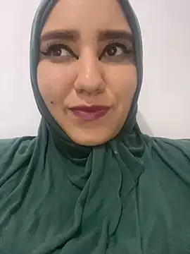Snapshot of hannahayat chatting on December 13, 2:05 pm hannahayat online show from December 13, 2:05 pm