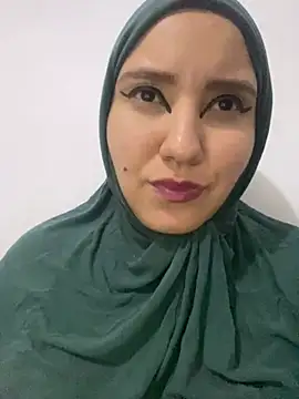 Snapshot of hannahayat chatting on February 9, 1:44 am hannahayat online show from February 9, 1:44 am
